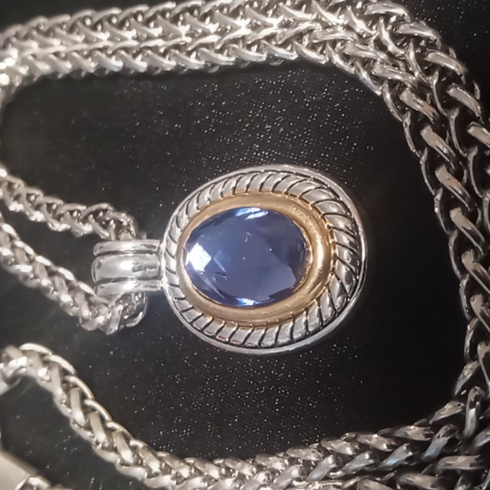 Beautiful thick wheat chain 316 stainless with a blue gem pendant.18 inches long - Picture 3 of 4